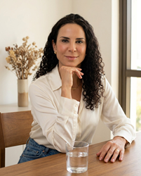 Thais Magalhães Lamas 