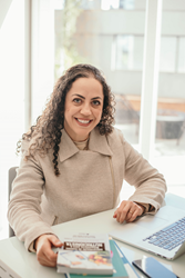 EMILIA DEL GAUDIO SANTOS