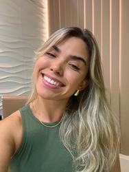 Luciana Oliveira 