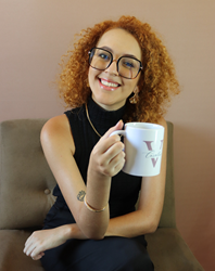 Vitória Caroline