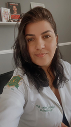 Dra Nayara Cristina dos Reis Alves Martins  