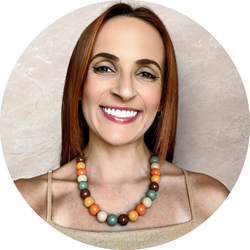 Cinthia R. Corrêa